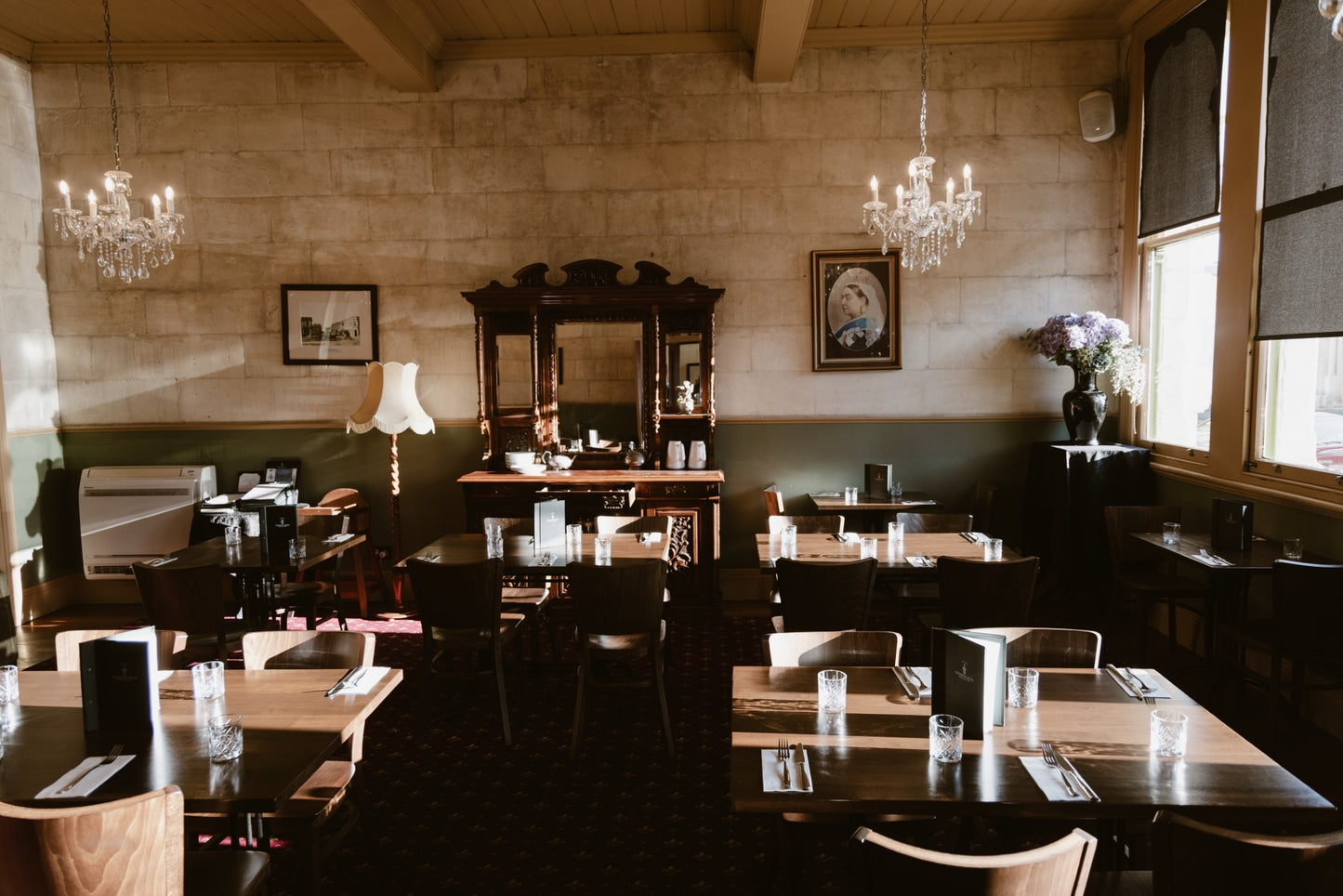 Criterion Hotel Bar & Eatery Ōamaru