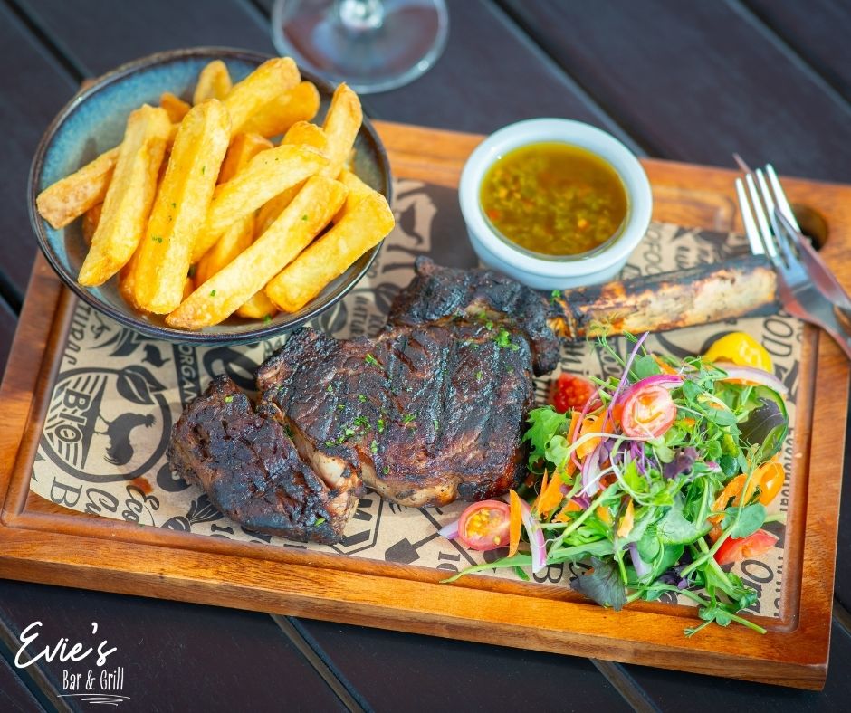 Evie's Bar and Grill
