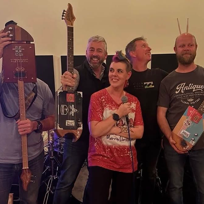 Cigar Box Gutairs - Talk + Performance